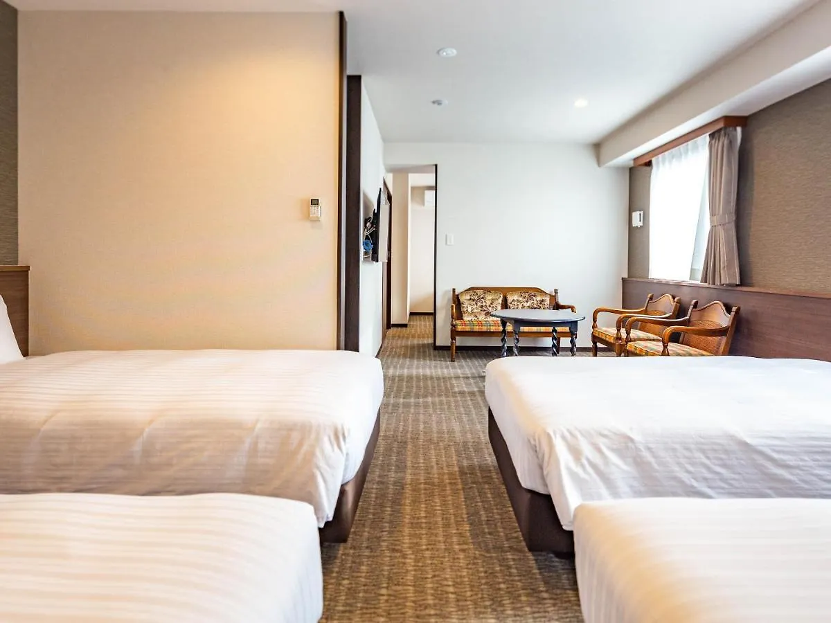 Bande Hotel Tenpozan Higashi Osaka 4*,